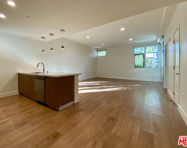 8017 W Norton Avenue - Photo Thumbnail 2