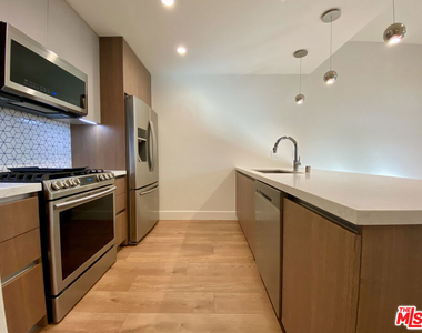 8017 W Norton Avenue - Photo Thumbnail 1