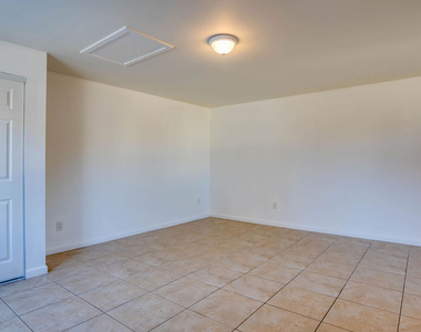 1478 W 29th Street - Photo Thumbnail 2