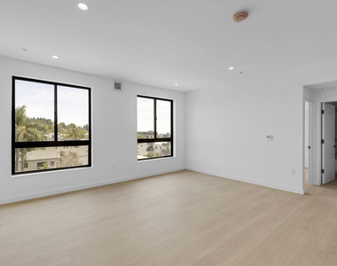 1825 N New Hampshire Avenue - Photo Thumbnail 6