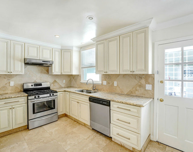 2227 Montana Avenue - Photo Thumbnail 6