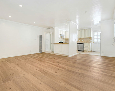 2227 Montana Avenue - Photo Thumbnail 3