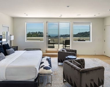 2189 Summitridge Drive - Photo Thumbnail 18