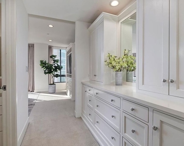 10350 Wilshire Boulevard - Photo Thumbnail 23