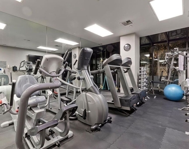 10350 Wilshire Boulevard - Photo Thumbnail 36