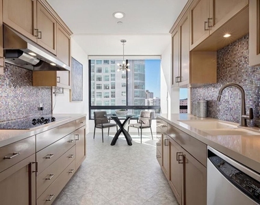 10350 Wilshire Boulevard - Photo Thumbnail 20