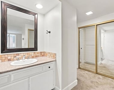 2322 Palos Verdes Drive - Photo Thumbnail 17