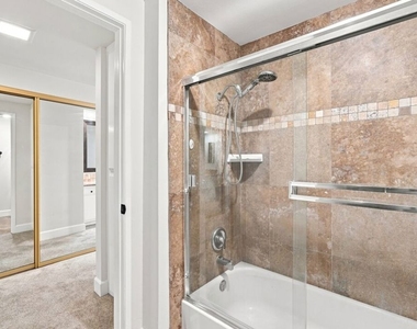 2322 Palos Verdes Drive - Photo Thumbnail 18