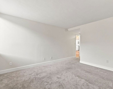 2322 Palos Verdes Drive - Photo Thumbnail 16