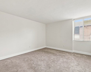 2322 Palos Verdes Drive - Photo Thumbnail 15