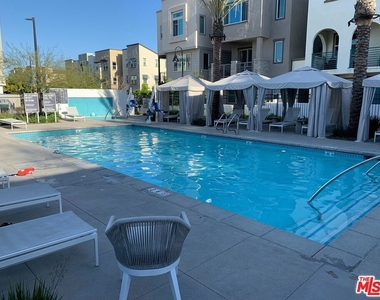628 Grace Avenue - Photo Thumbnail 8