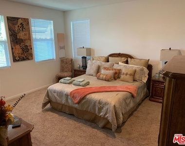 628 Grace Avenue - Photo Thumbnail 1