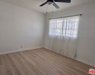 1542 W 60th Street - Photo Thumbnail 12