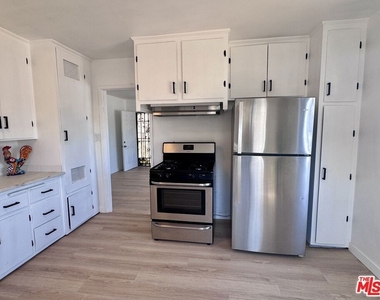 1542 W 60th Street - Photo Thumbnail 1
