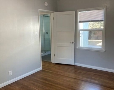 10757 Galvin Street - Photo Thumbnail 11