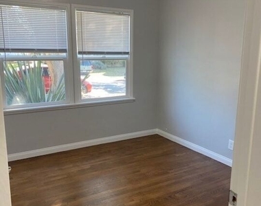 10757 Galvin Street - Photo Thumbnail 8