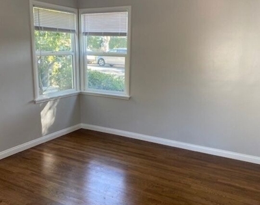 10757 Galvin Street - Photo Thumbnail 9
