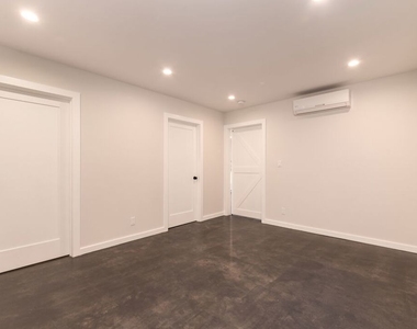 2528 Clyde Ave - Photo Thumbnail 10