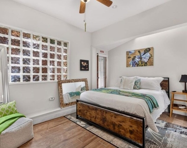 8936 Wonderland Avenue - Photo Thumbnail 20