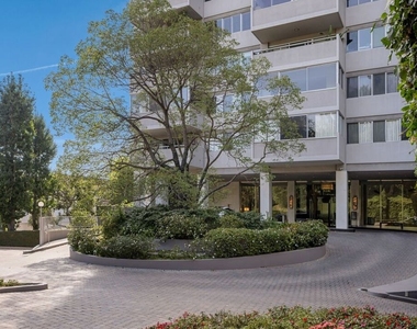 875 Comstock Avenue - Photo Thumbnail 11