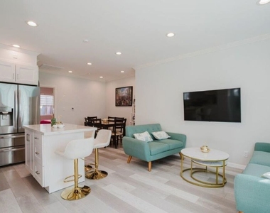 9620 Woodale Avenue - Photo Thumbnail 44