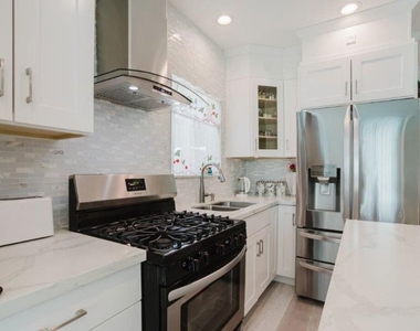 9620 Woodale Avenue - Photo Thumbnail 51
