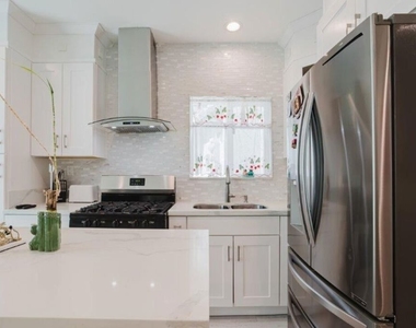 9620 Woodale Avenue - Photo Thumbnail 48