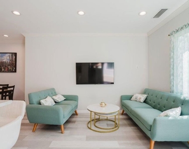 9620 Woodale Avenue - Photo Thumbnail 45