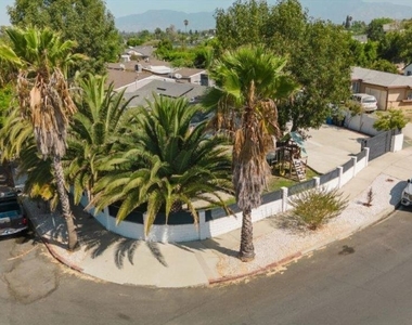 9620 Woodale Avenue - Photo Thumbnail 2
