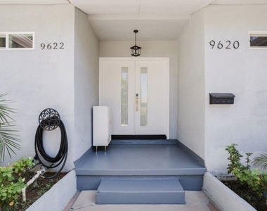 9620 Woodale Avenue - Photo Thumbnail 68