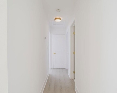 9620 Woodale Avenue - Photo Thumbnail 29
