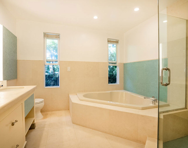 6125 Bedford Avenue - Photo Thumbnail 25