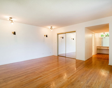 6125 Bedford Avenue - Photo Thumbnail 21