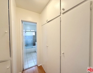 630 N Westbourne Drive - Photo Thumbnail 7