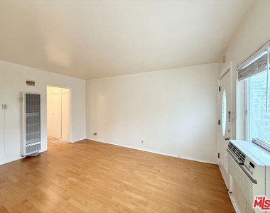 630 N Westbourne Drive - Photo Thumbnail 6