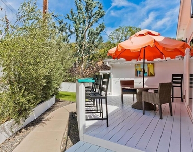 3493 Mandeville Canyon Road - Photo Thumbnail 17