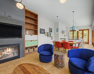 1310 Riviera Avenue - Photo Thumbnail 2