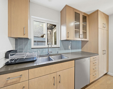 1342 Stanford Street - Photo Thumbnail 7