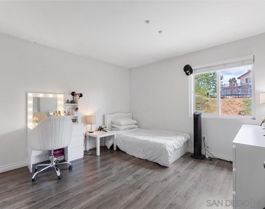 1655 Point Mugu Court - Photo Thumbnail 15