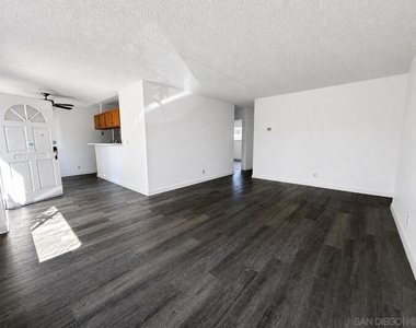 338 W 6th Ave - Photo Thumbnail 5