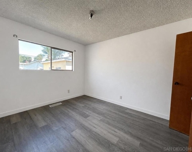 338 W 6th Ave - Photo Thumbnail 12