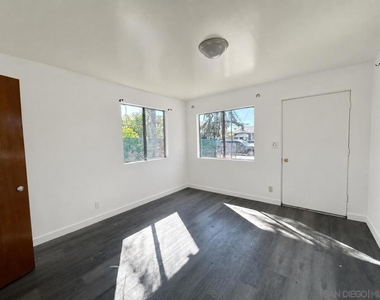 338 W 6th Ave - Photo Thumbnail 13