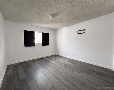 338 W 6th Ave - Photo Thumbnail 8