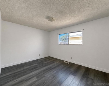 338 W 6th Ave - Photo Thumbnail 10