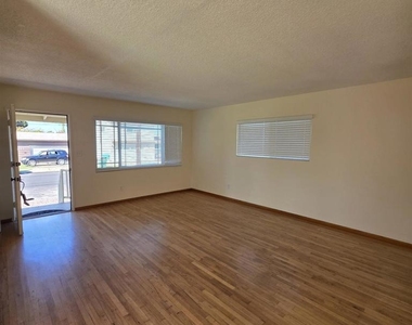 5051 Dubois Drive - Photo Thumbnail 7