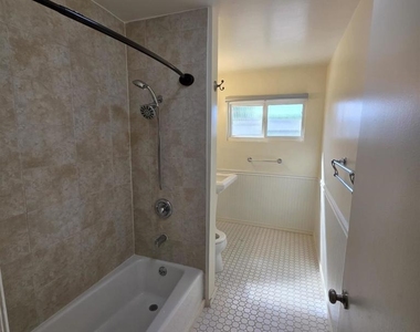 5051 Dubois Drive - Photo Thumbnail 4