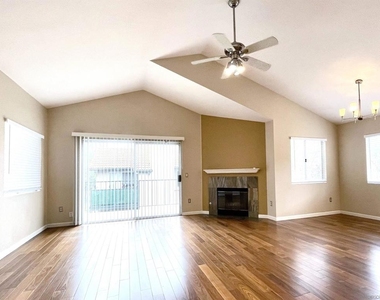 11329 Avenida Los Lobos - Photo Thumbnail 21