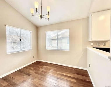 11329 Avenida Los Lobos - Photo Thumbnail 6