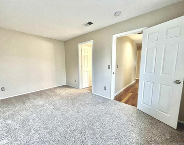 11329 Avenida Los Lobos - Photo Thumbnail 19