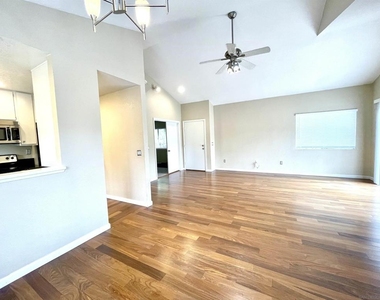 11329 Avenida Los Lobos - Photo Thumbnail 7